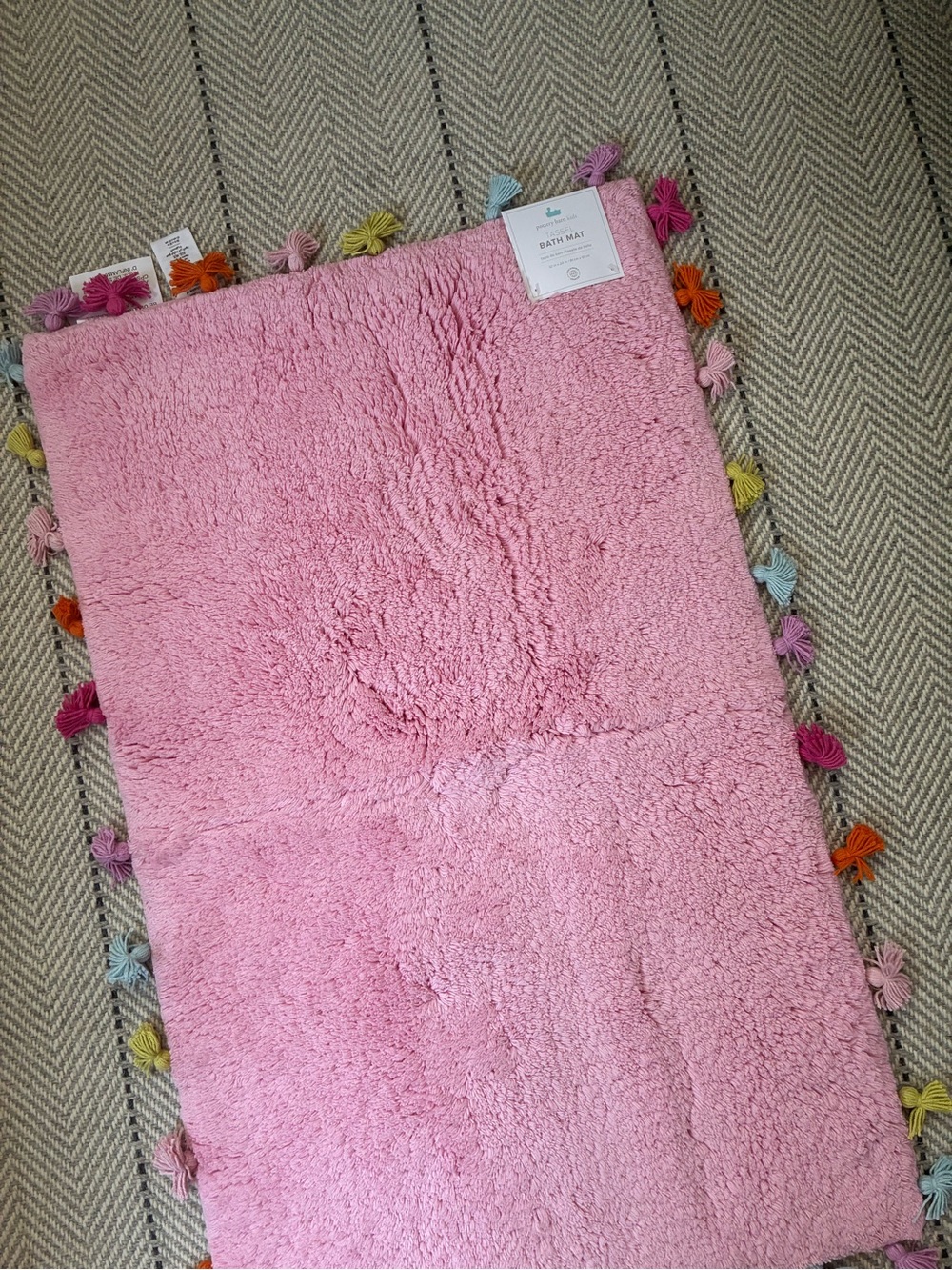 NWT Pottery Barn Lilly Pulitzer Plush Bath Mat with Multicolor Tassel Trim